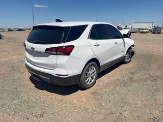 2023 Chevrolet Equinox FWD LT - Exterior Rear Right Corner Image